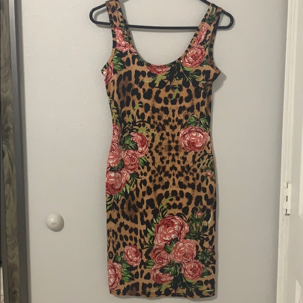 Cheetah print with floral dress 🐾